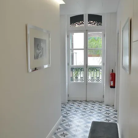 Edificio Charles 204 Δωμάτια σε οικογενειακή κατοικία Φουνκάλ