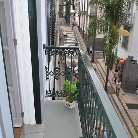 Edificio Charles 204