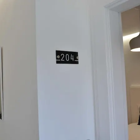 Edificio Charles 204 * فونشال