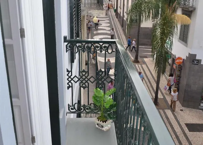 Edificio Charles 204