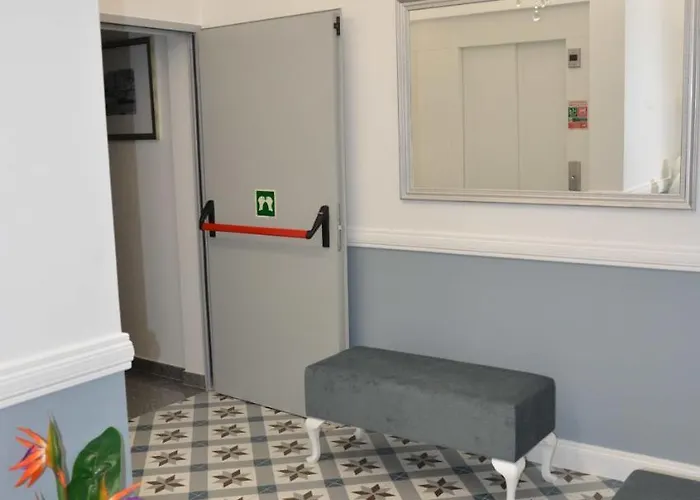 Edificio Charles 204