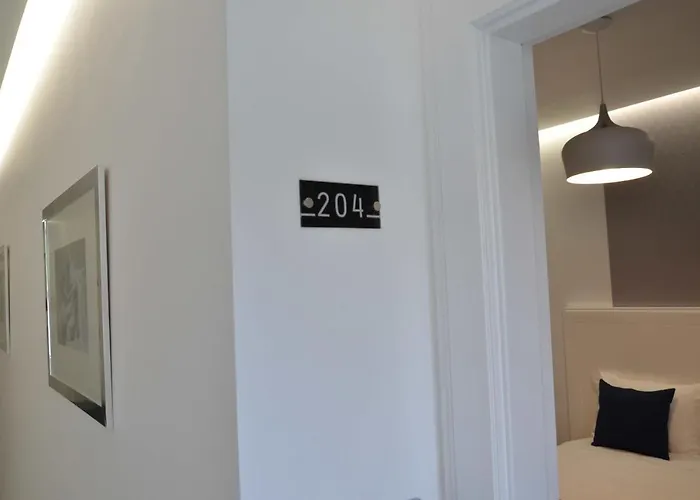 Edificio Charles 204 * Funchal (Madeira)